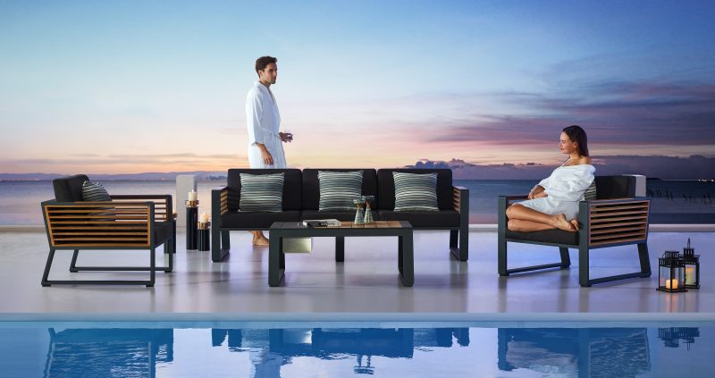 New York Conversation set by Higold.